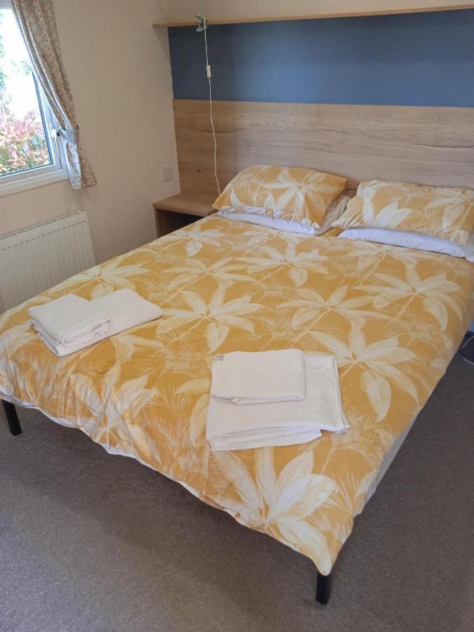 Chalet, Balcony, Bbq, Sleeps 6, Lägenhet Lytchett Minster Exteriör bild